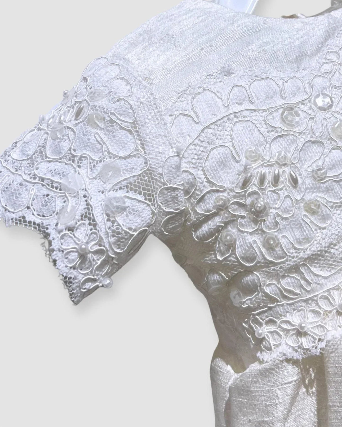 Mädchen zweiteiliges Seidenkleid mit Spitze und Perlen