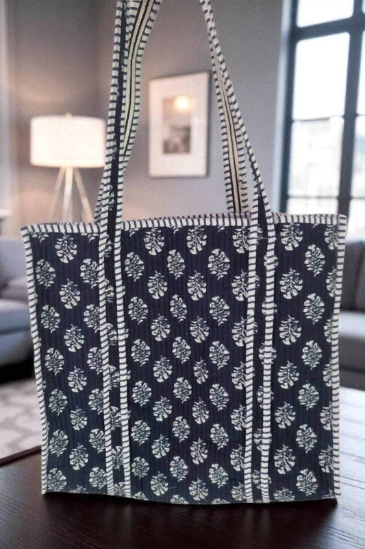 Women's Nantucket Blooms Quilted Tote Bag