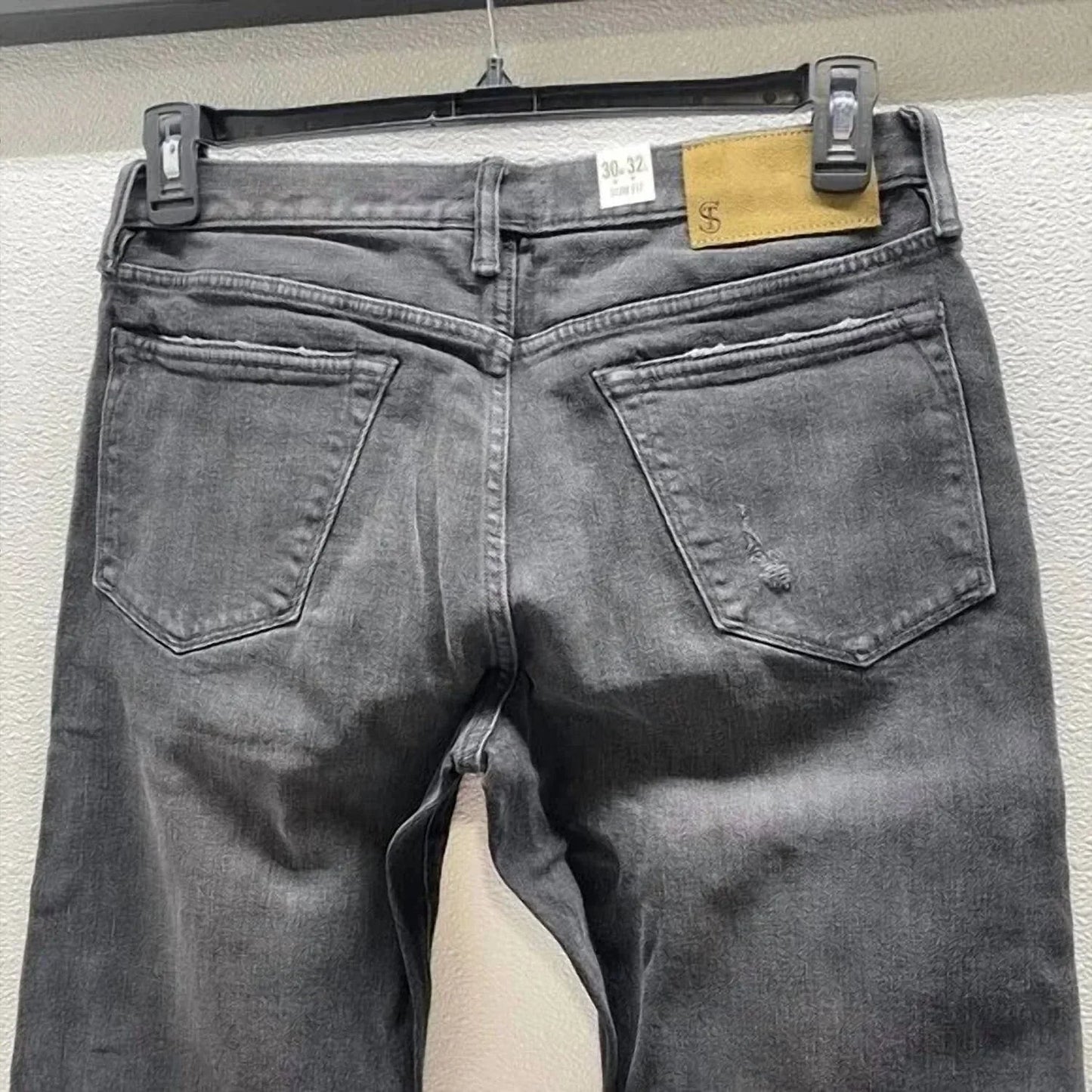 Herren Slim Fit Distressed Five-Pocket Jeans