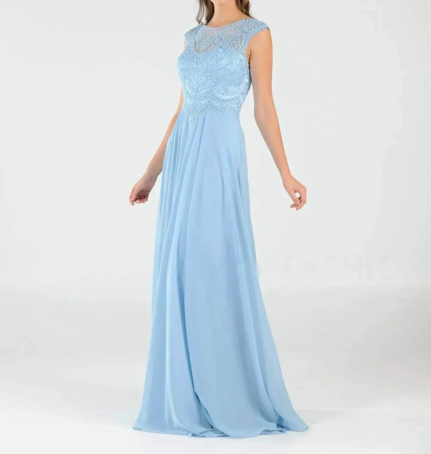Langes besticktes Kleid mit kurzen Ärmeln