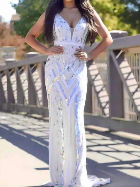 Abendkleid mit V-Ausschnitt