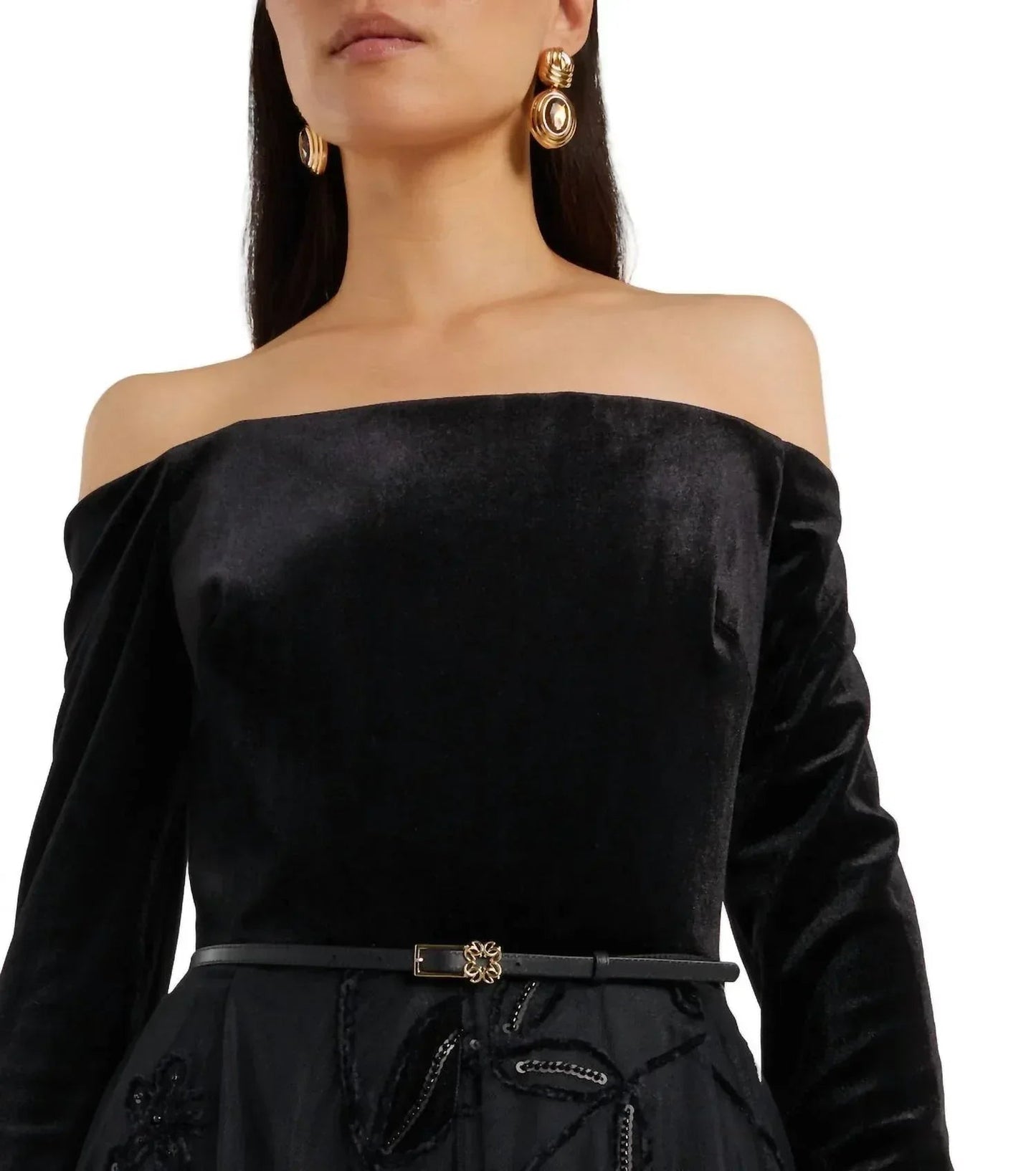 Kleid aus Samttüll mit Stickereien