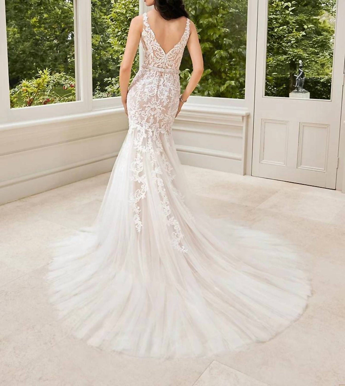 Brautkleid aus Spitze und Tüll