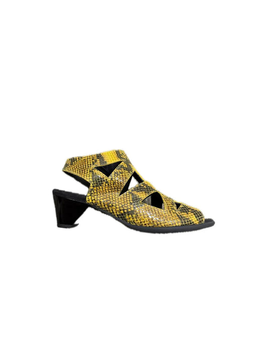 Women's Iziako Sandals