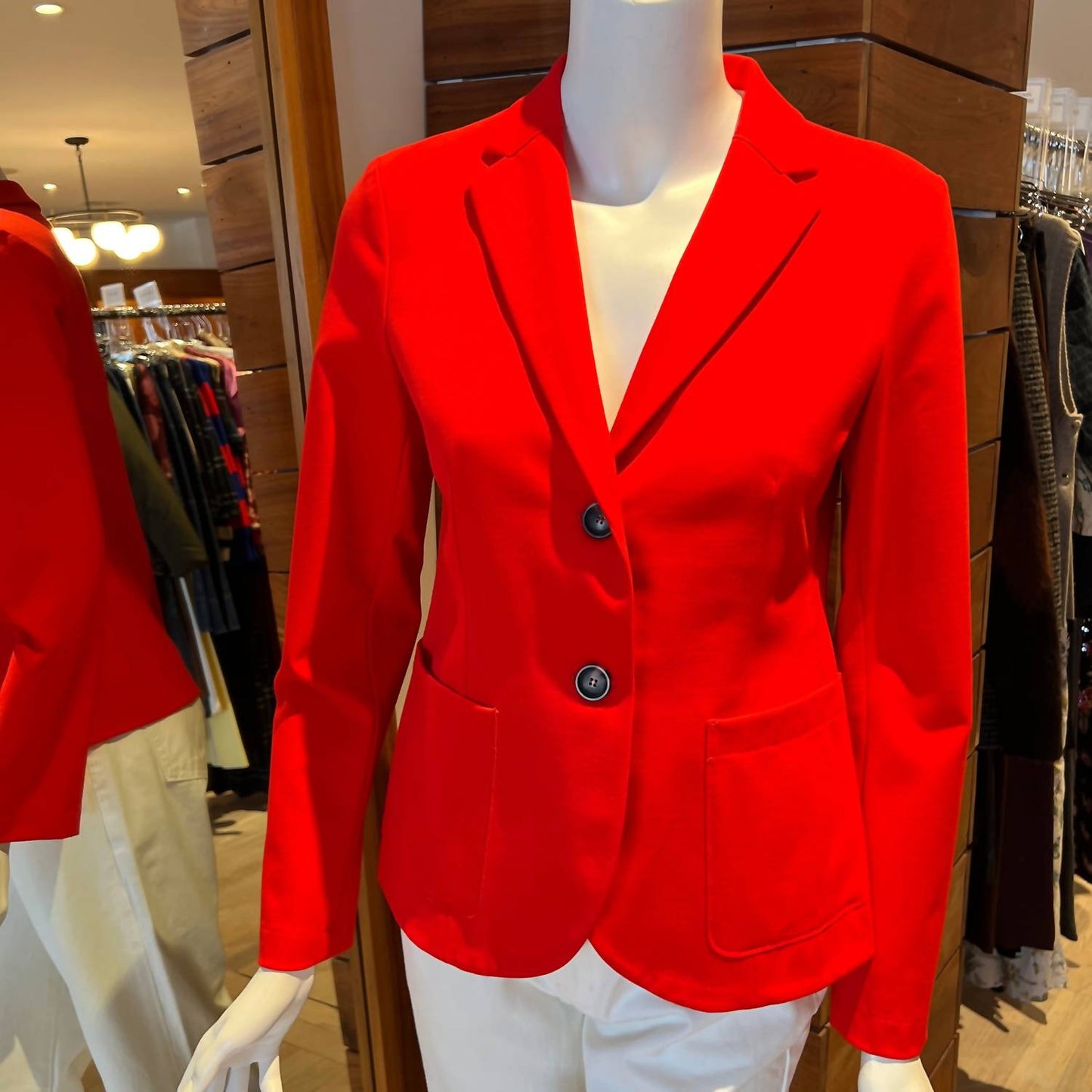 Taillierter Blazer aus technischem Gewebe