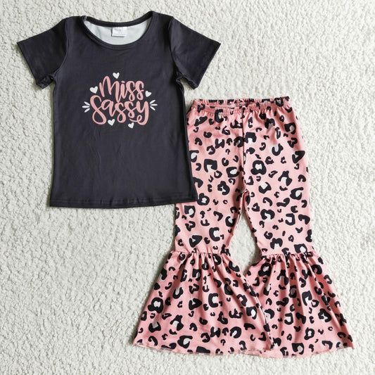 Mädchen freches rosa Leoparden-Outfit