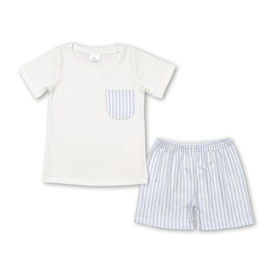 Kurze Hosen für Jungen mit weißen Streifen und Taschen für den Sommer
