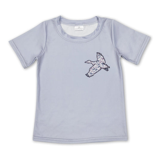Graues Jungen-T-Shirt mit kurzen Ärmeln und Camouflage-Entenmuster