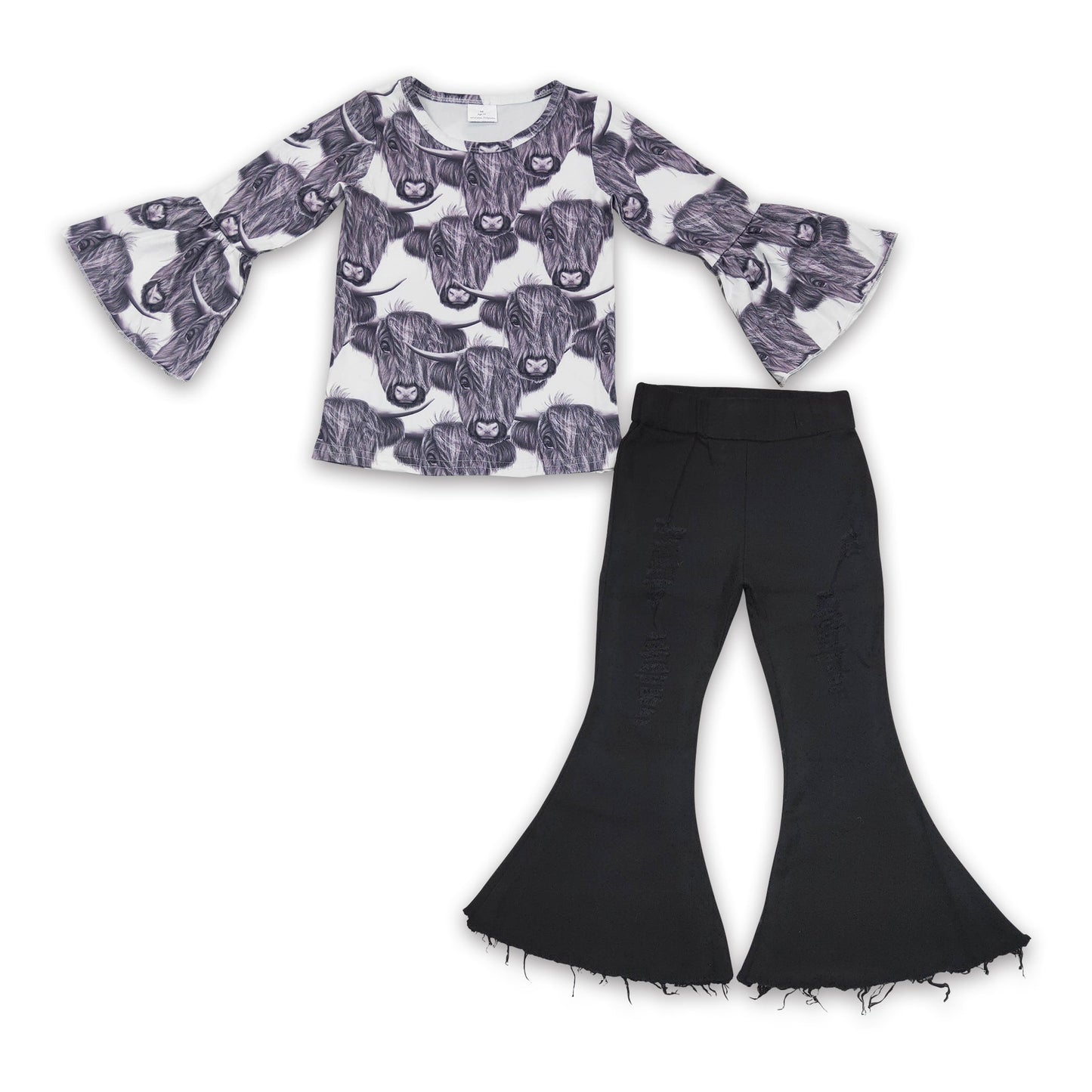 Graues Highland-Rind-Shirt schwarze Used-Jeans Mädchen-Outfits