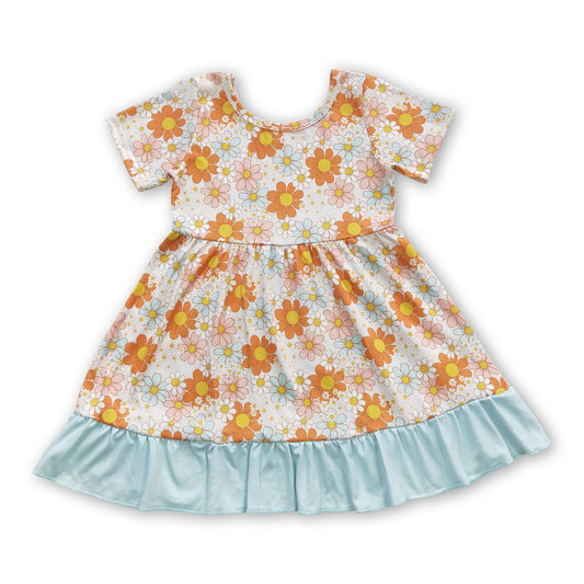 Grooviges kurzärmeliges geblümtes Boho-Kleid für Baby-Mädchen