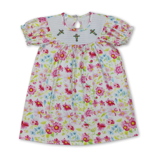 Geblümtes, kurzärmeliges, gekreuztes, gesmoktes Babykleid zu Ostern