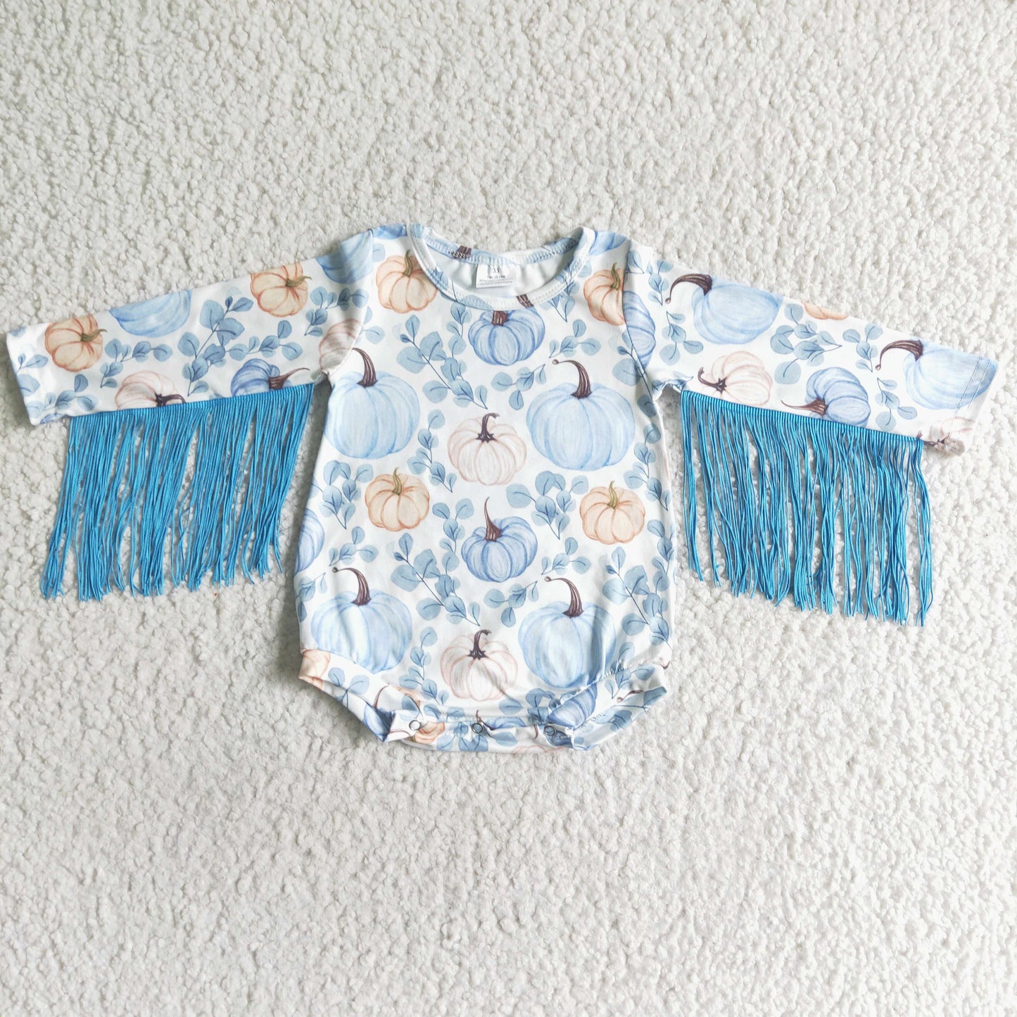 Langärmliger Baby-Strampler mit Quasten und Kürbismotiv für Mädchen