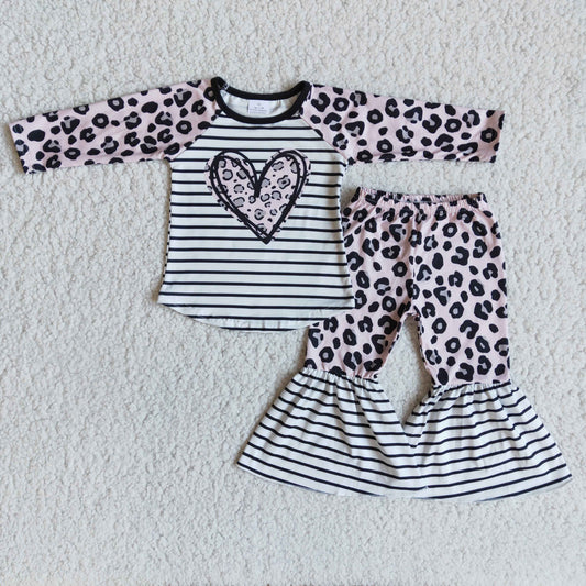 Herz-Print-Leoparden-Schlaghose Kinder Mädchen Boutique Valentinskleidung