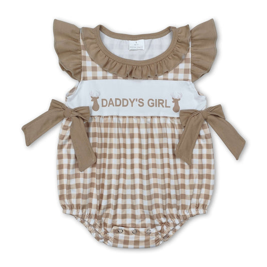 Khakifarben karierter Baby-Strampler mit Rüschenärmeln und Hirsch-Motiv „Papas Mädchen“