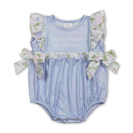 Strampler mit Blumenmuster und Schleife „Thank heaven for little girls“