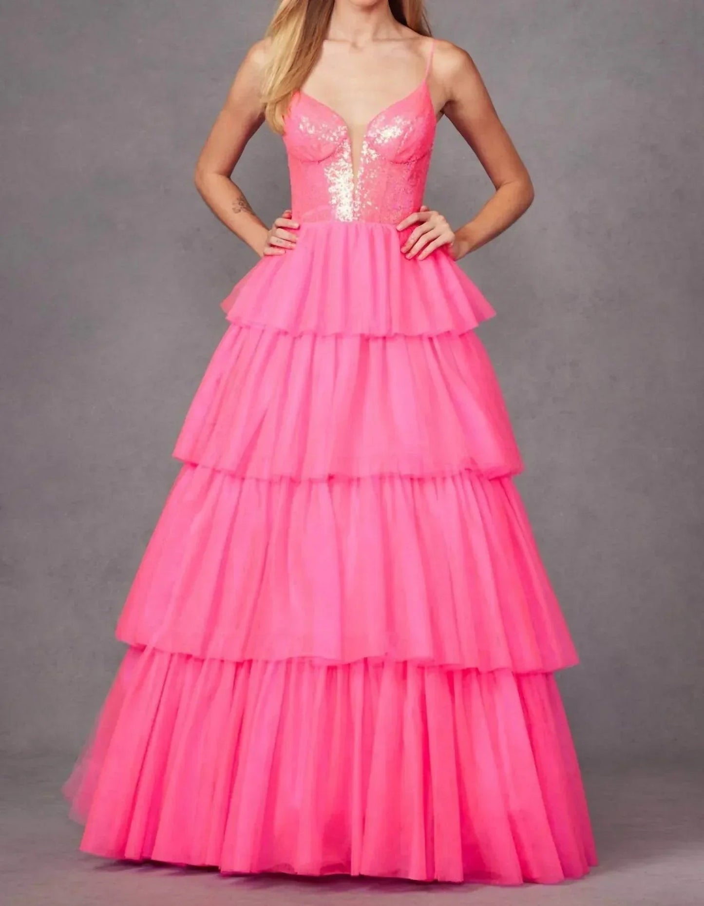 Ärmelloses A-Linien-Volant-Ballkleid