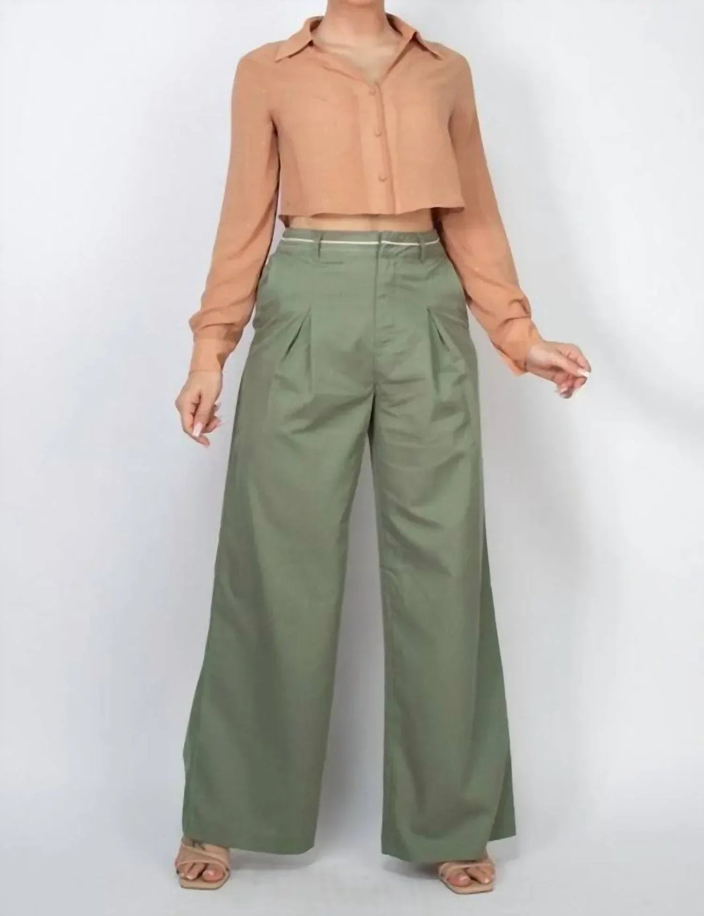 Hosen mit weitem Bein und Biesen