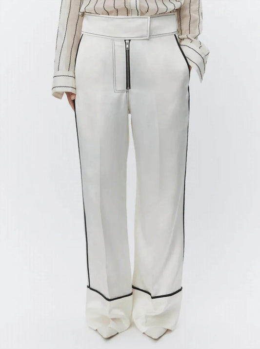 Gianna Hose mit Glanzfinish und Paspeln