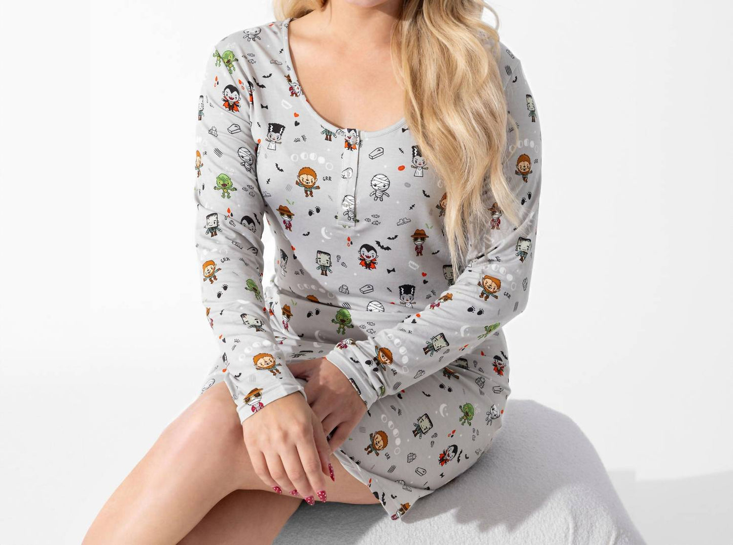 Kleines Monster Bambus-Nachthemd für Damen