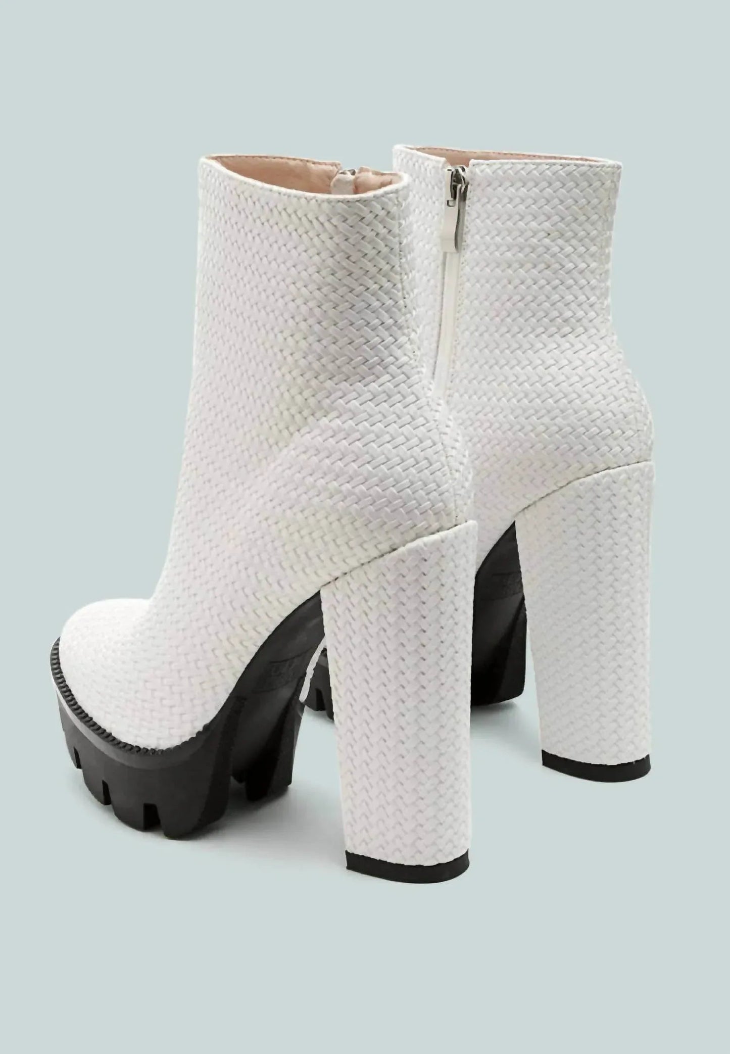Damenstiefel mit Moleski-Textur und Blockabsatz
