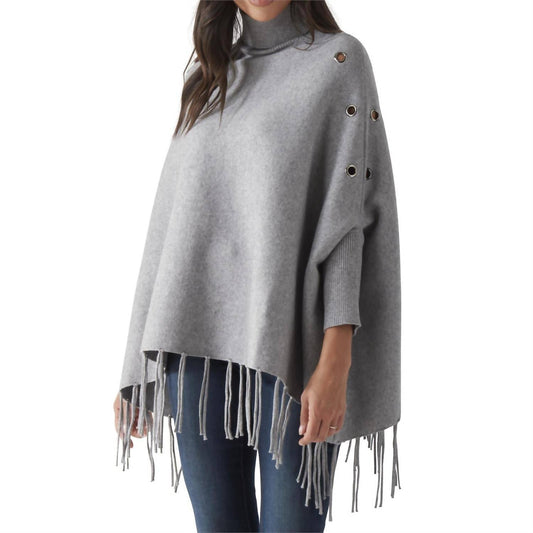 Rollkragenponchos mit Ärmeln