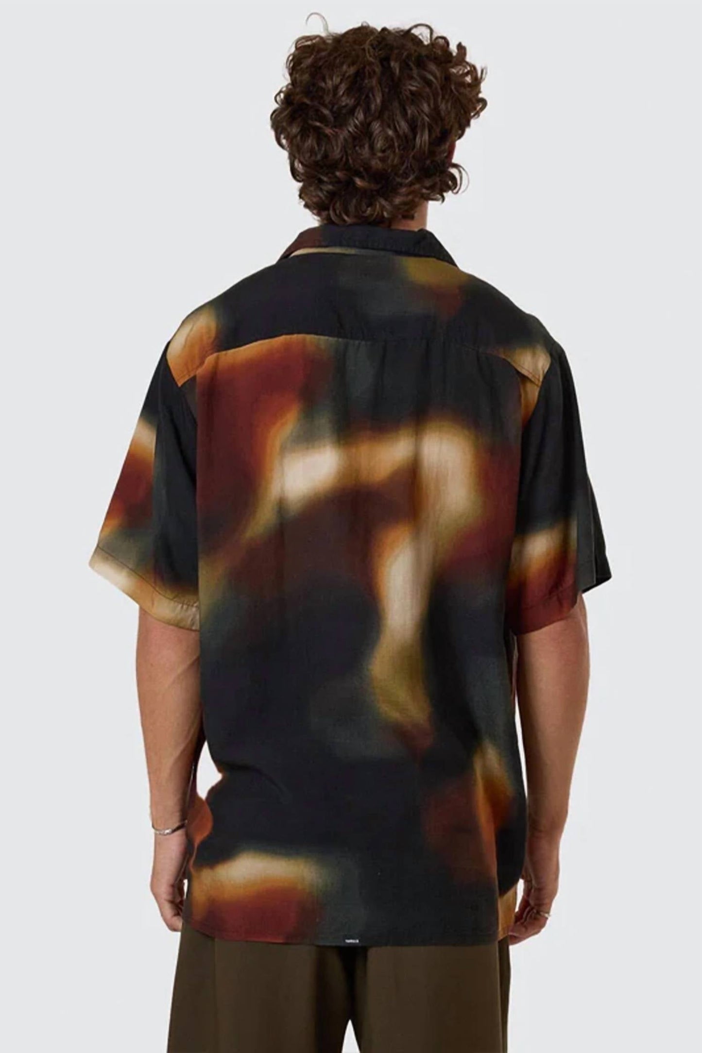 Metamorphic Daze Bowlinghemd