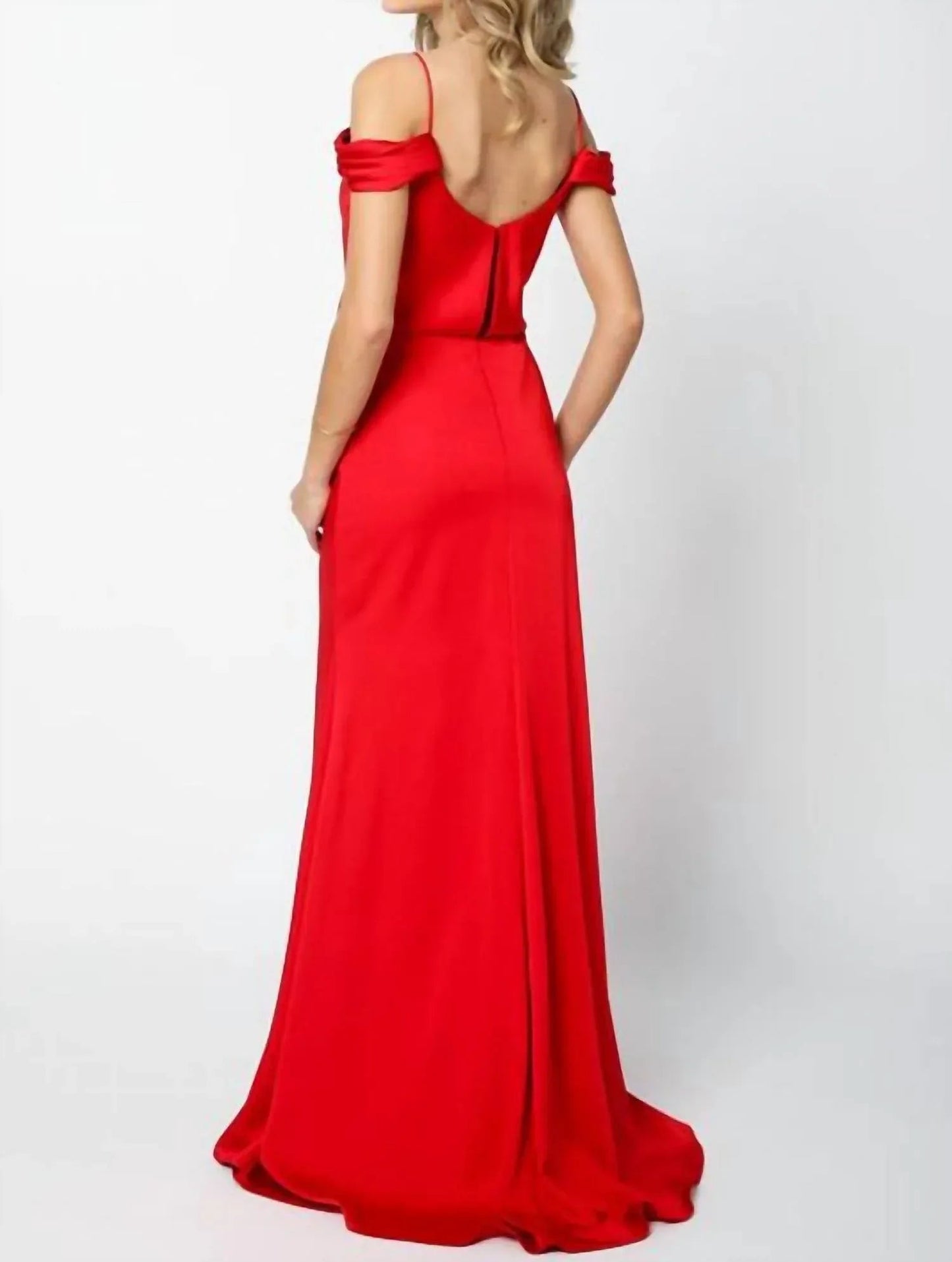 Drapiertes schulterfreies Abendkleid