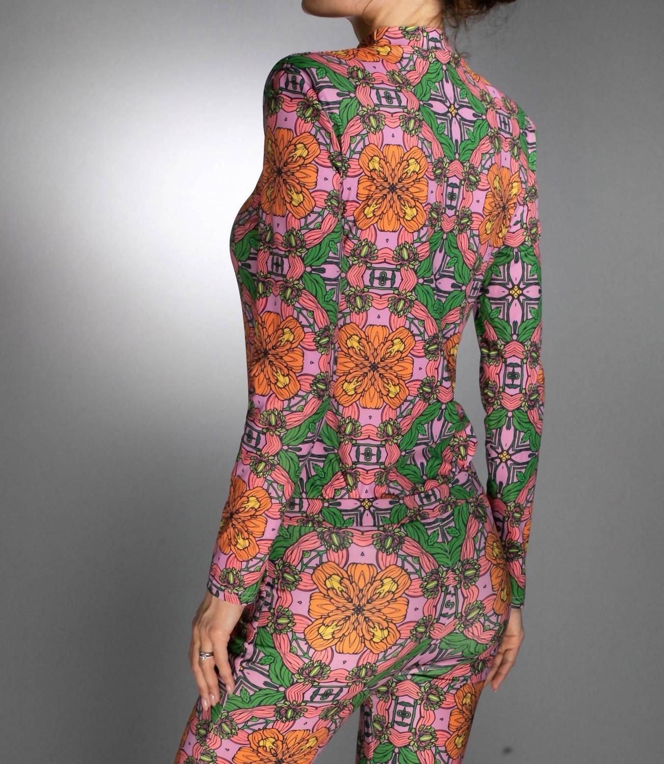 Long Sleeves Stretchable Mock Neck Top