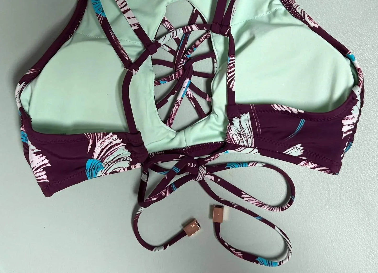 Domingo Calabria Bikini-Oberteil mit hohem Kragen