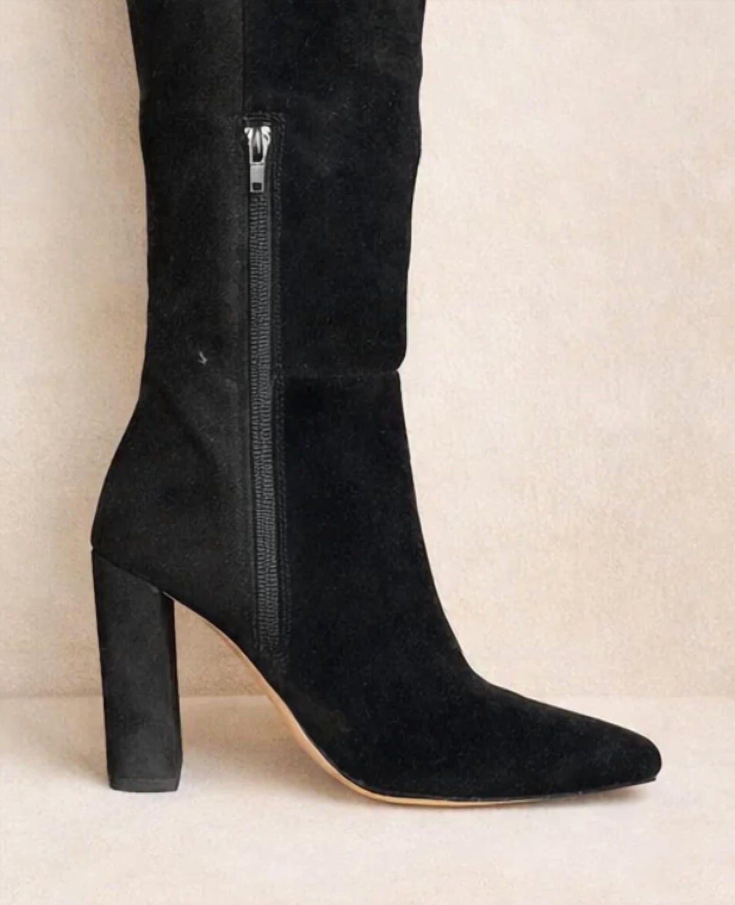 Damen-Kniehochstiefel aus Samt