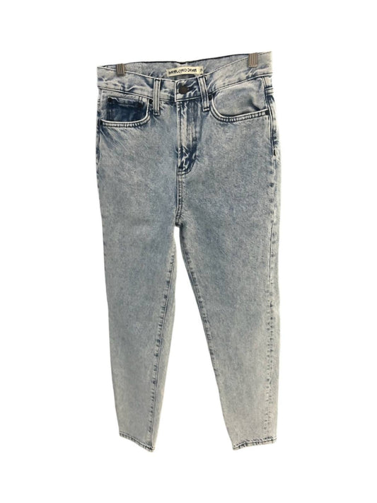 Women's Straight Jeans With Heart Back Pocket