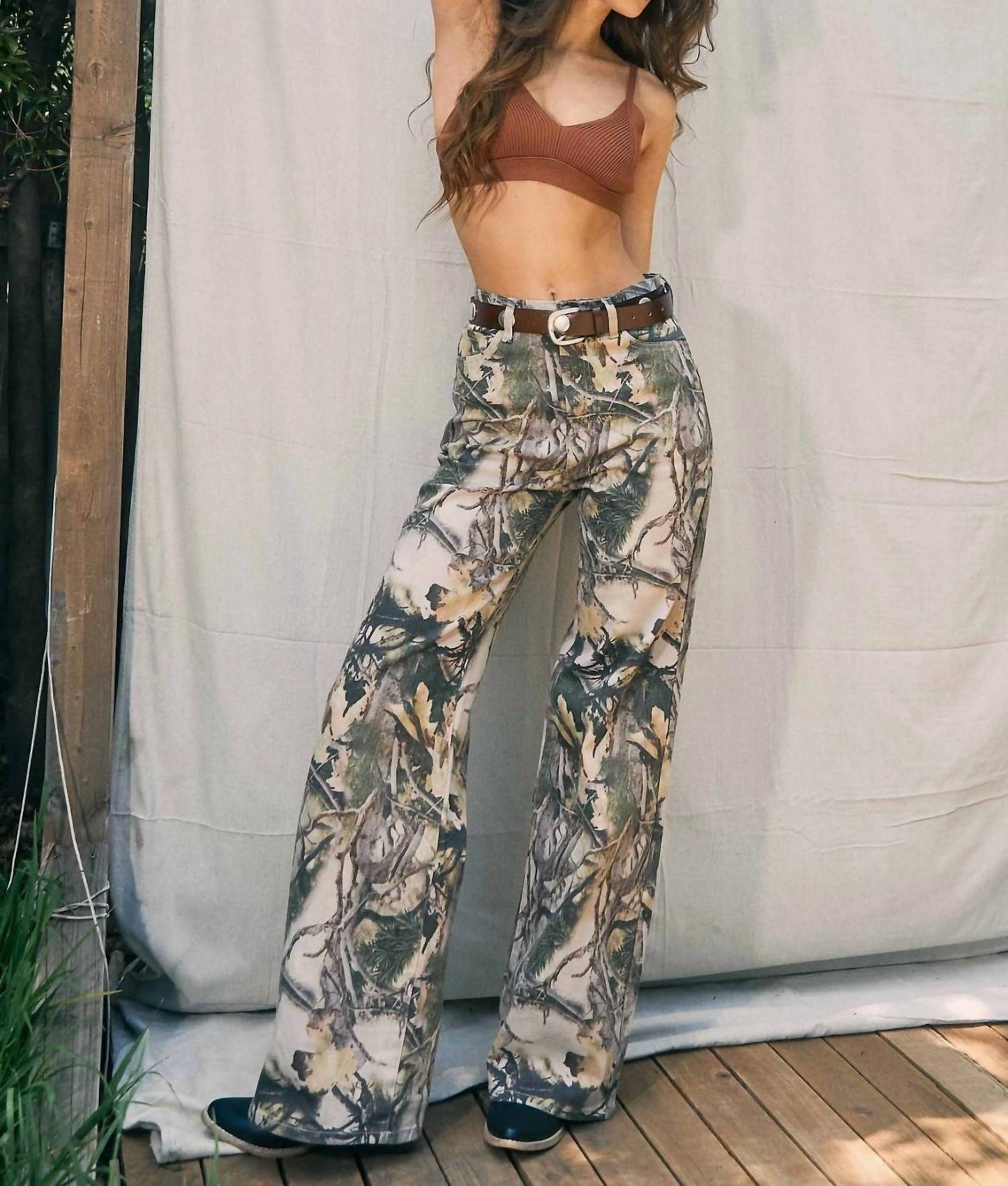 High-Rise-Jeans mit weitem Bein