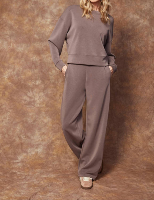 Victoria Hose mit weitem Bein