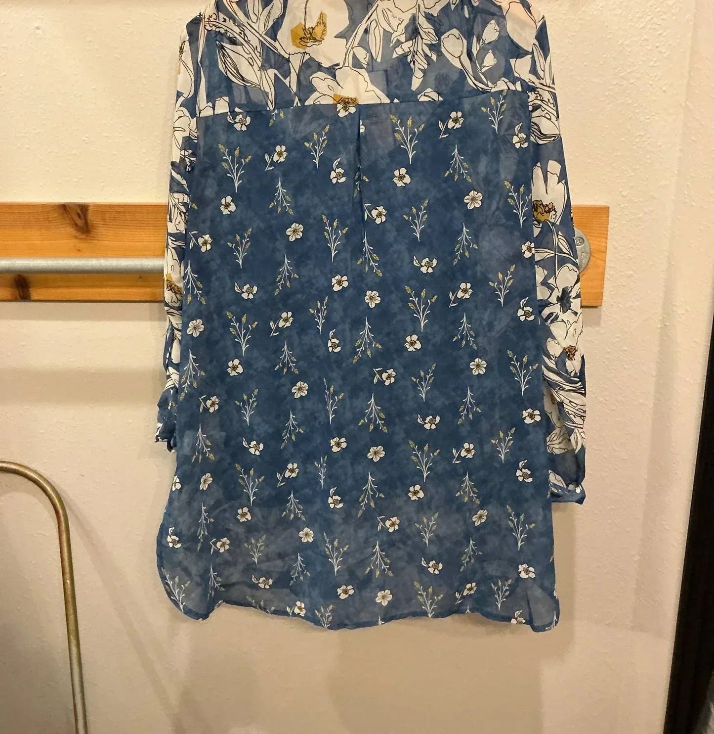 Bluse mit geblümtem Muster
