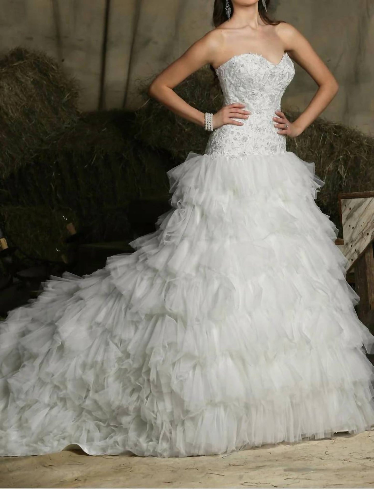Trägerloses Tüll-Brautkleid
