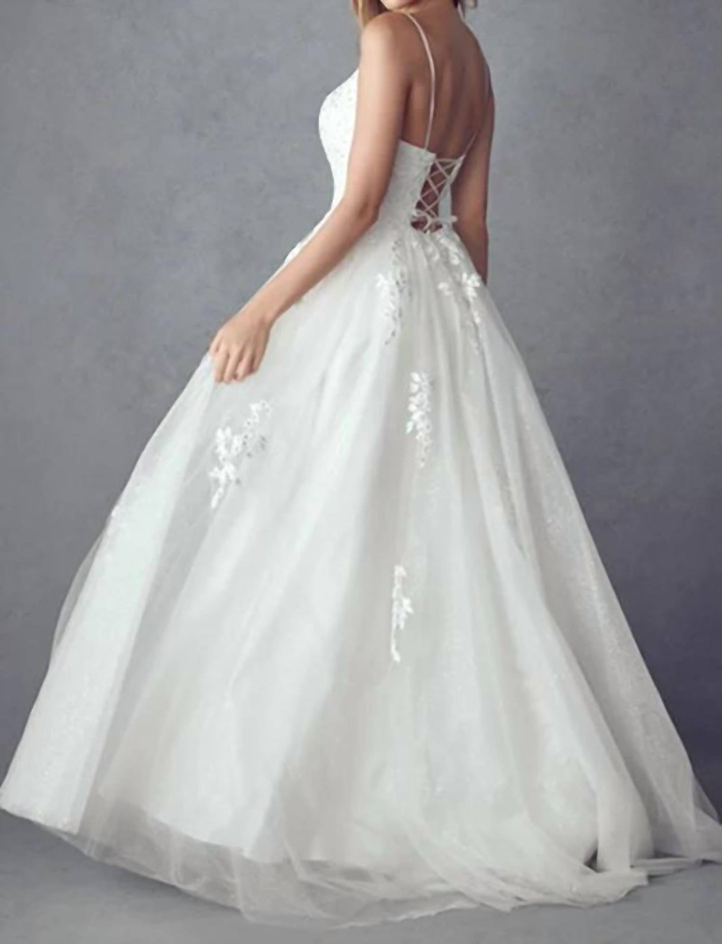 A-Linien-Brautkleid mit floraler Applikation
