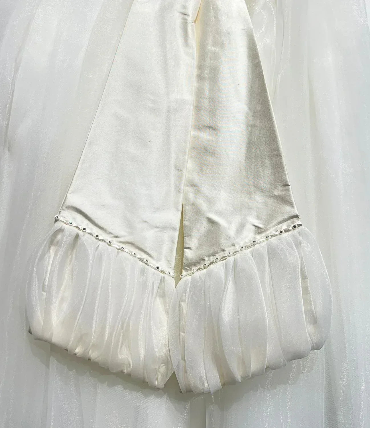 Damen Spitzenkleid in Midilänge