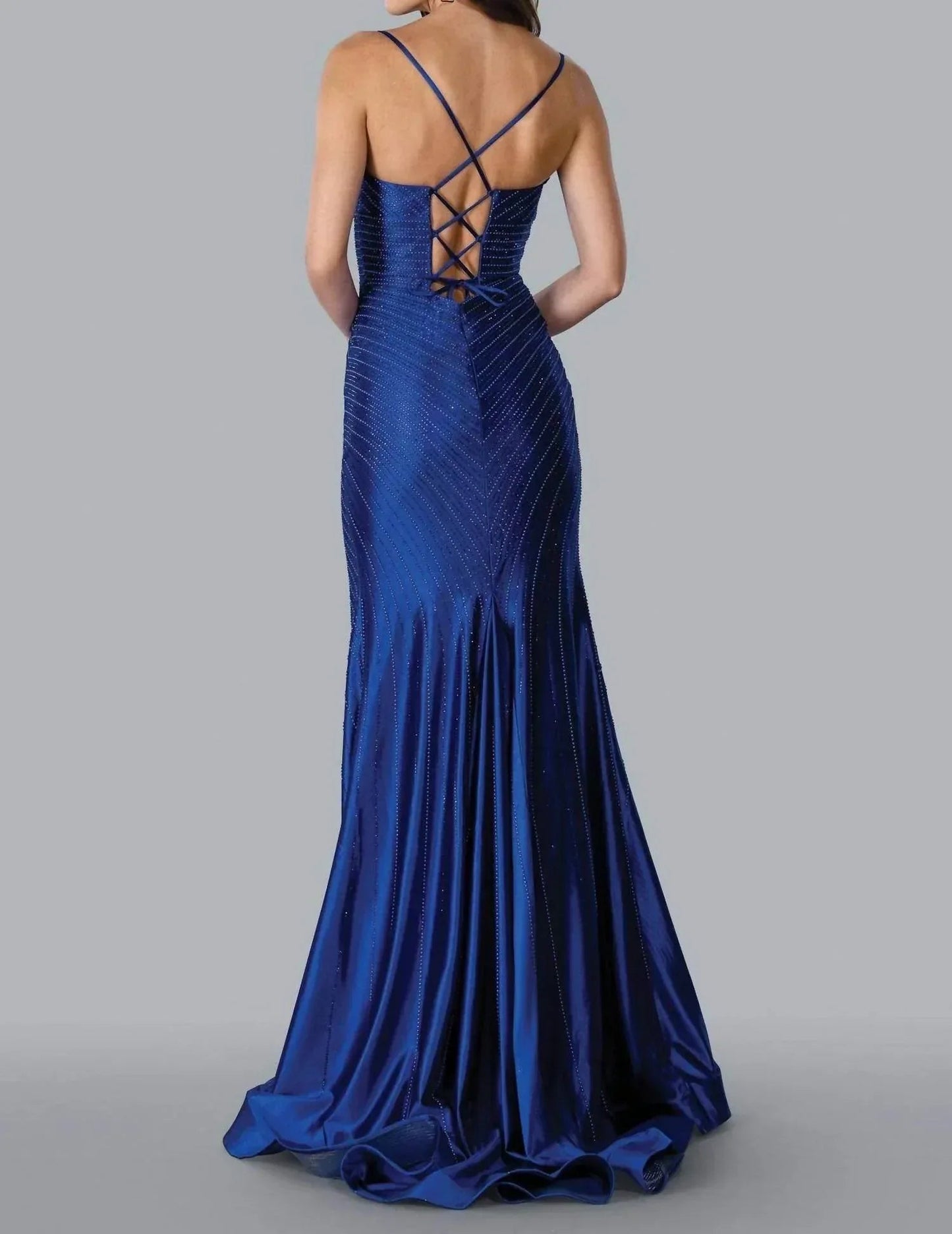 Langes Spaghettiträger-Ballkleid