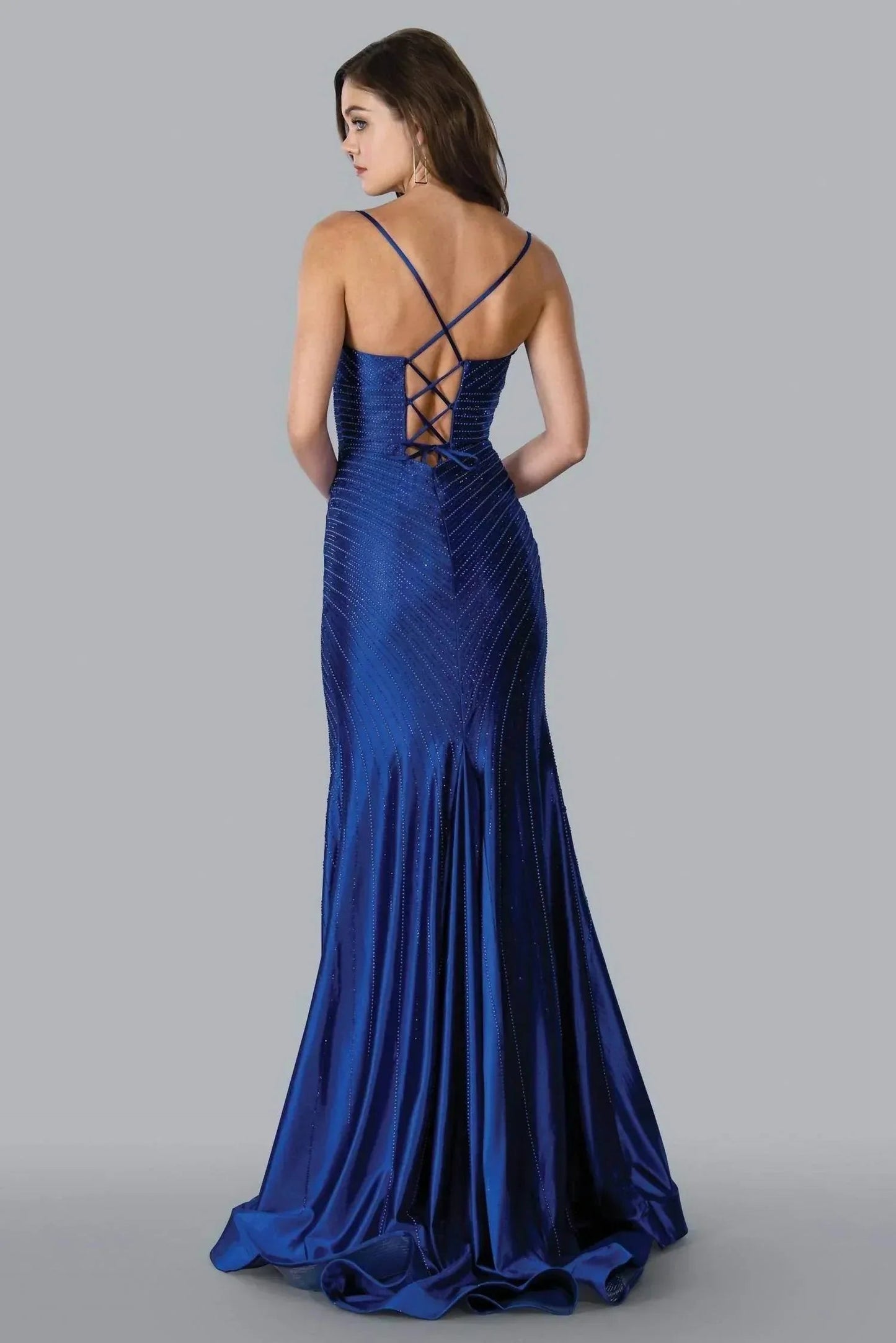 Langes Spaghettiträger-Ballkleid