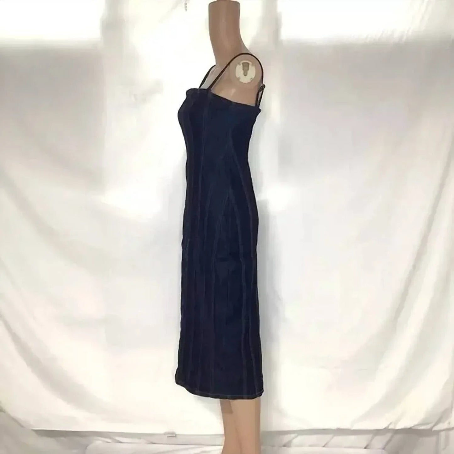 Figurbetontes Midi-Jeanskleid