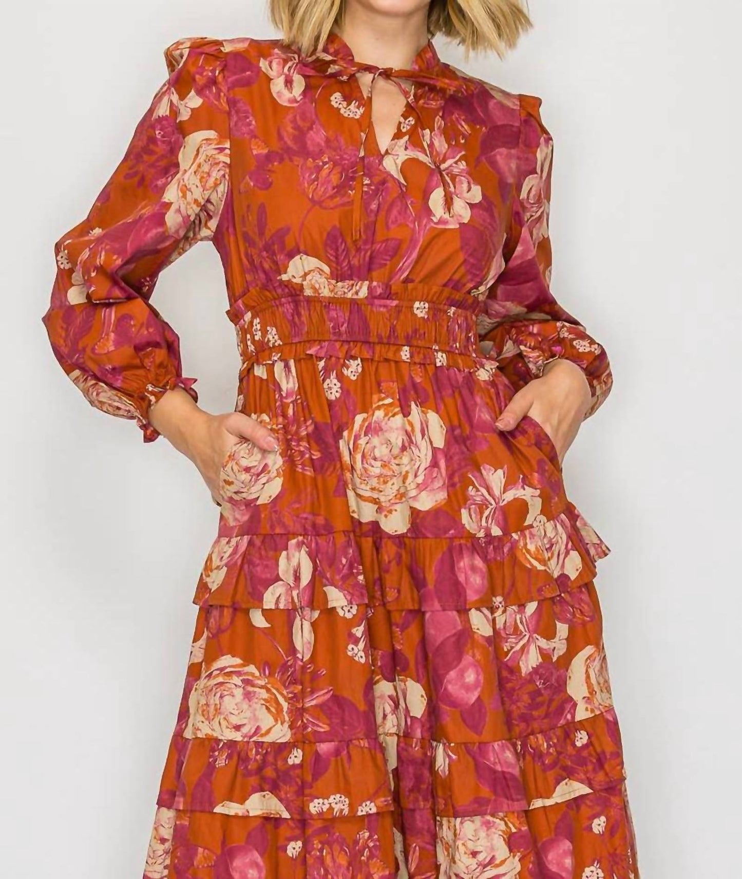 Rustikales Midikleid mit Rosenprint