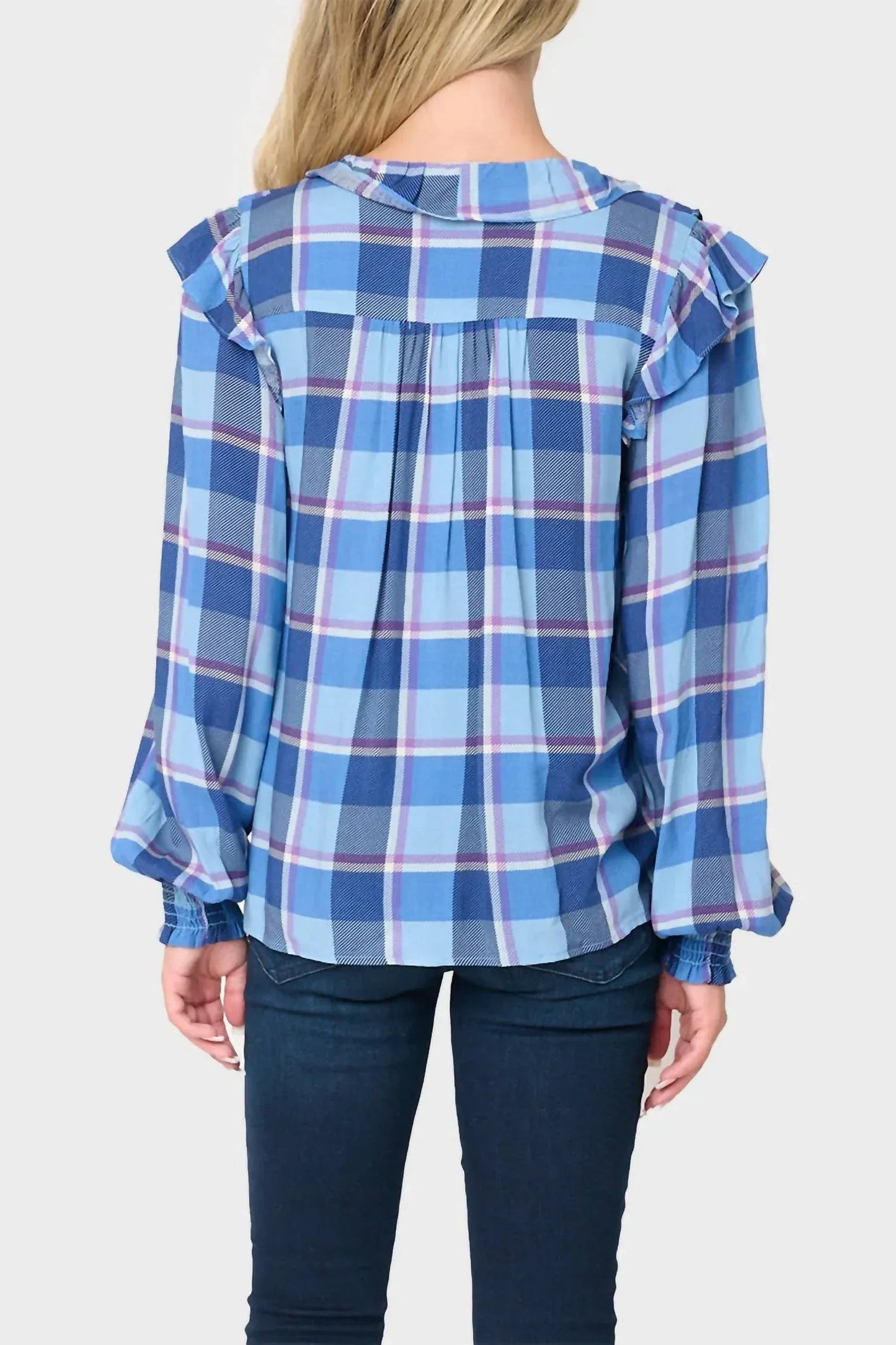 Kariertes Langarmshirt mit Rüschendetail