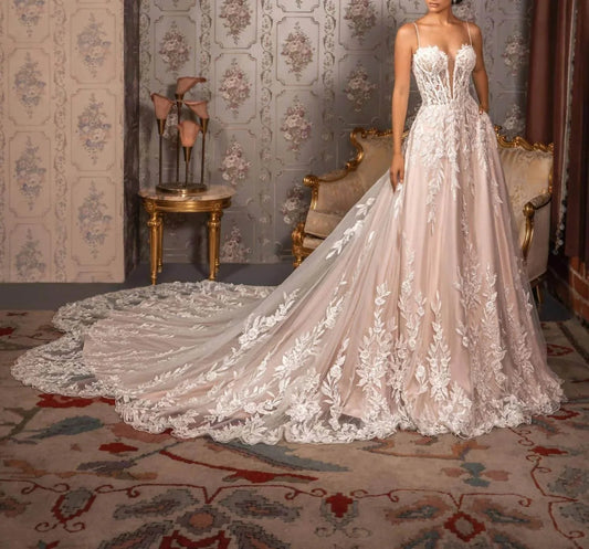 Victoria Perlenbesetztes Spitzenkleid