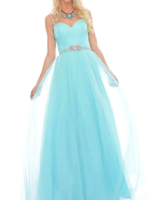 Abendkleid mit handbestickter Illusion