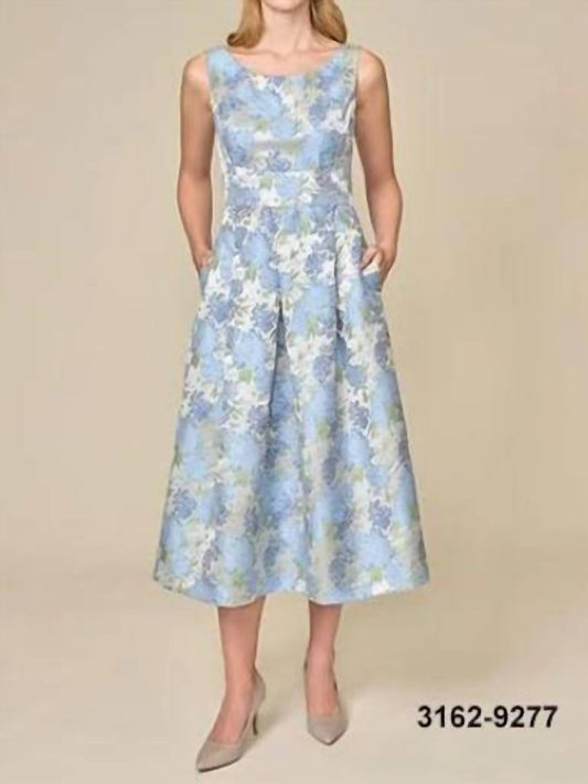 Jacquard A-Linien-Kleid mit Blumenmuster