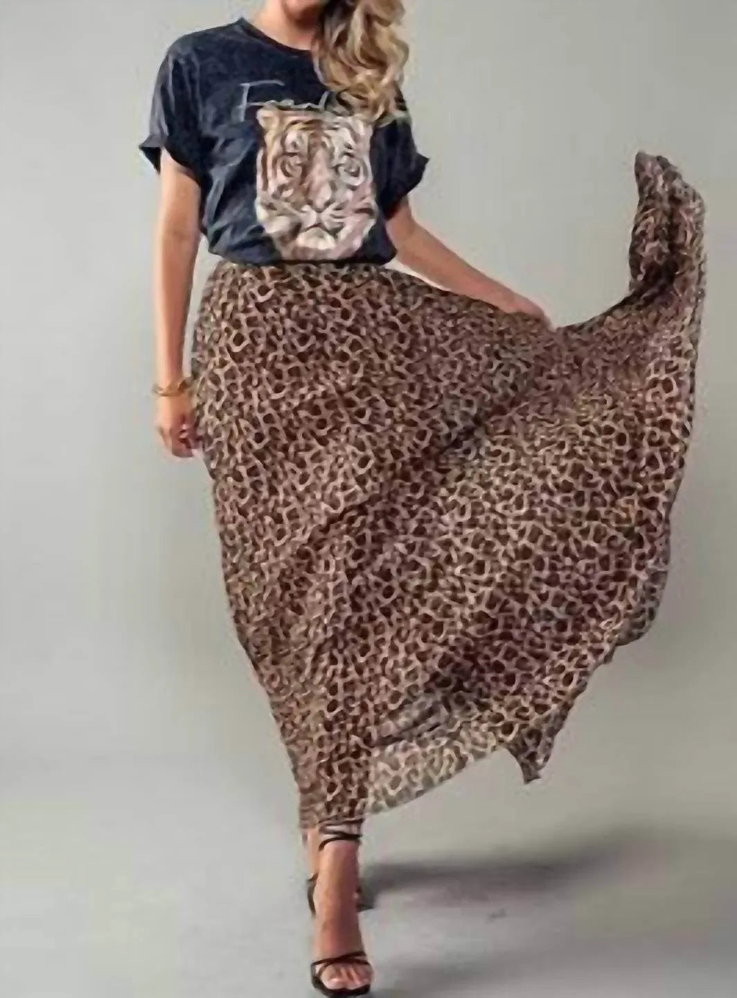 Betty Tiger Oversized Top