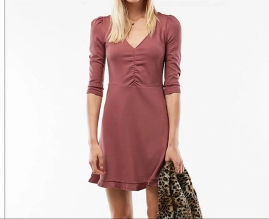 V-Ausschnitt Rüschensaum Fit & Flare Kleid