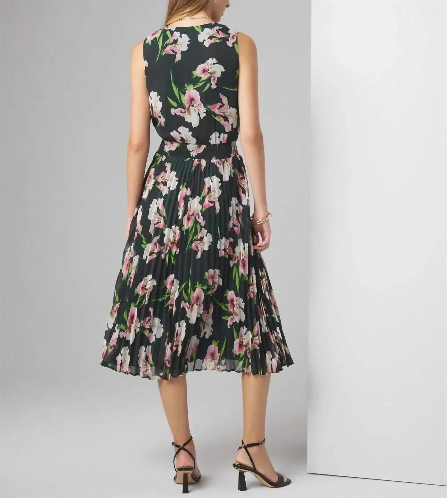 Sleeveless V-neck Smocked Midi Dress
