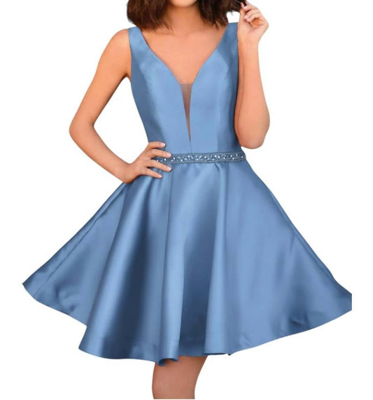 Ärmelloses Fit-and-Flare-Kleid