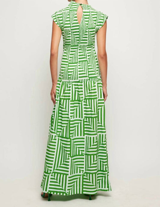 Ärmelloses Maxikleid mit hohem Kragen